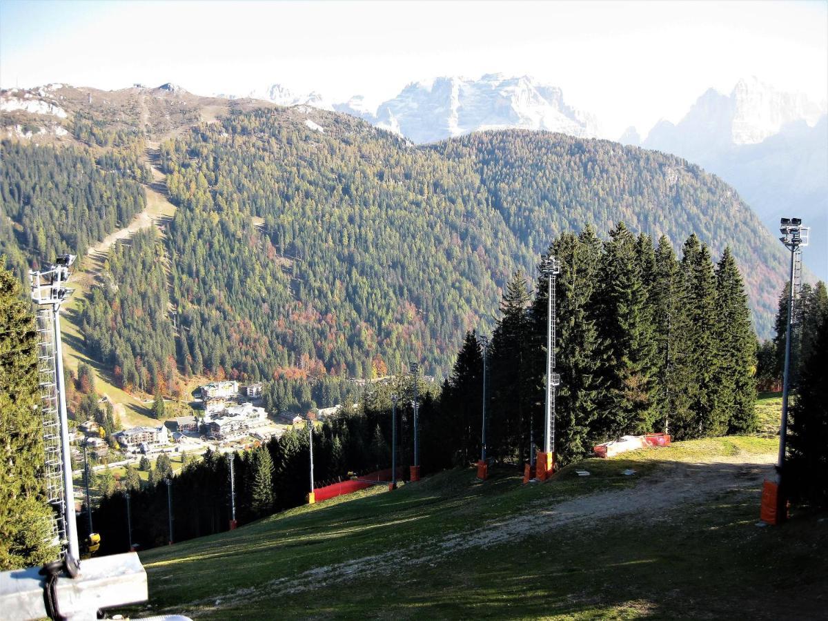 Chalet Francesca Patascoss Apartment Madonna di Campiglio Bagian luar foto